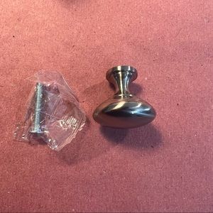 Kitchen cabinet knobs